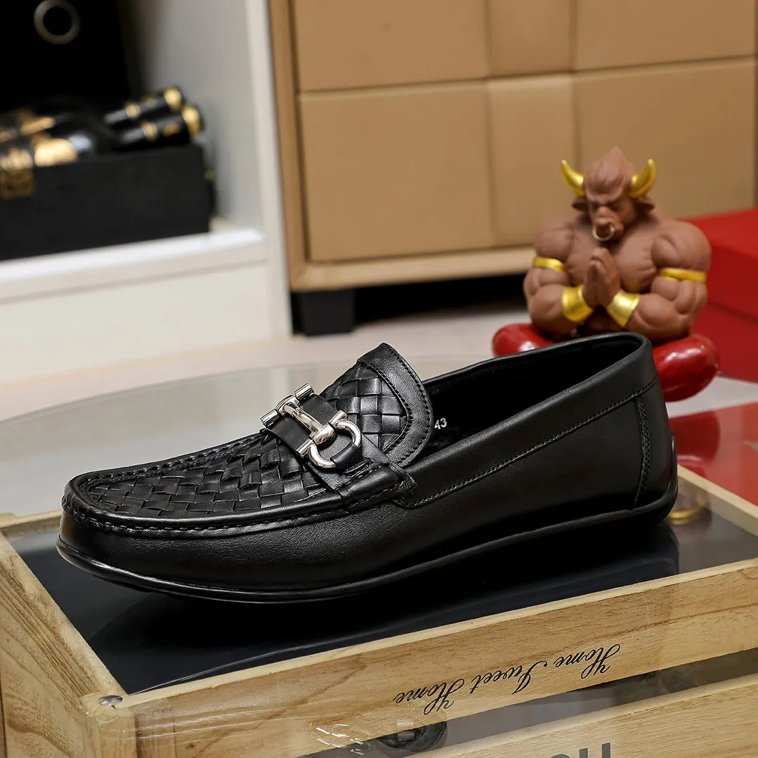 Men's shoes 💰360 🕷🕷【Ferragamo】Ferragamo Popular fashionable casual slip-on shoes🇨🇳Official website counter 1:1 production, original mold opening💯Good quality visible, imported high-end first-layer calfskin, luxurious pigskin lining🌿Very clear texture, high-quality waterproof, non-slip and wear-resistant outsole🎋High quality and low price, truly handmade🍓Black, size 38-45